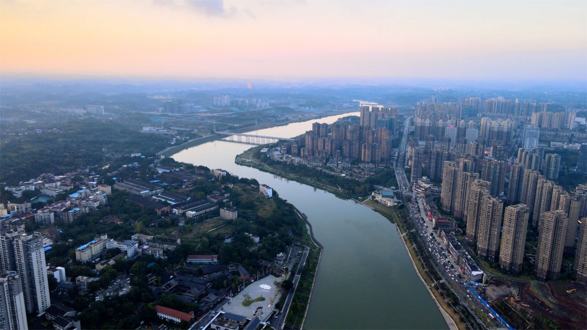 沱江漫舞甜城夢，碧水長吟內(nèi)江情